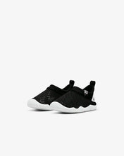 Load image into Gallery viewer, Nike Aqua Sock 360