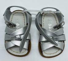 Load image into Gallery viewer, Salt Water Sandals