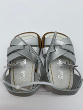 Load image into Gallery viewer, Salt Water Sandals